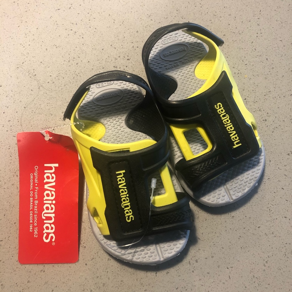Brand New Kids Size 10 Havaianas Sandals